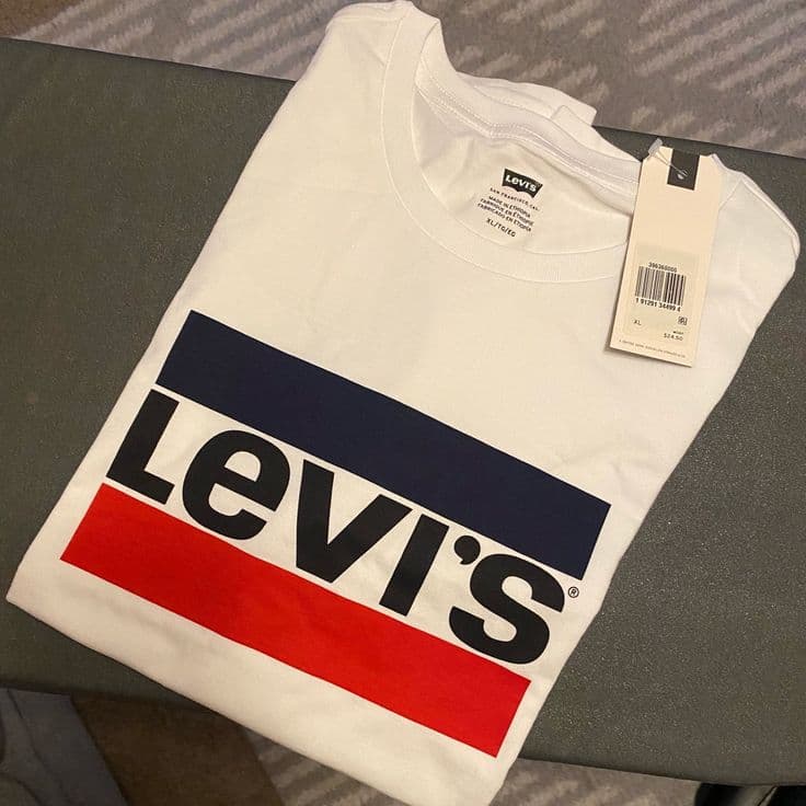 Levi's color-white short-sleeved t-shirt